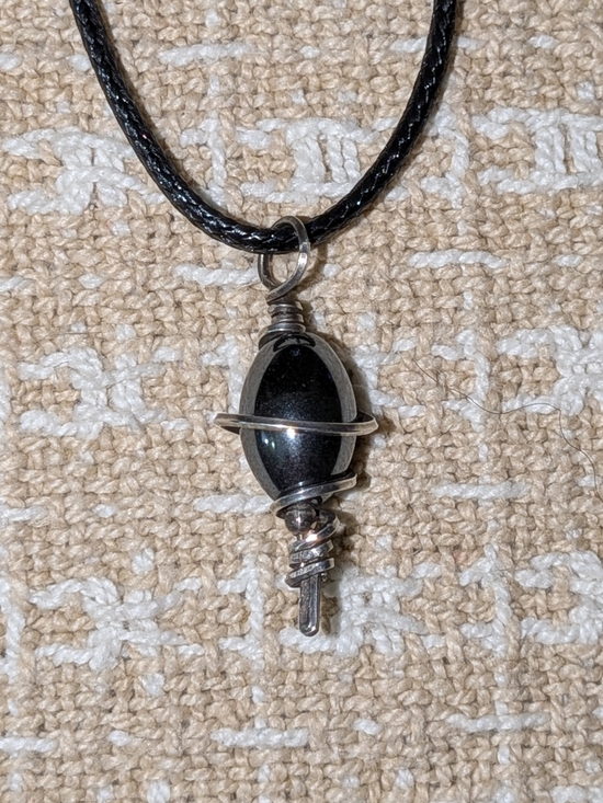 Handmade Jewelry - 🌿 Silver Wire Wrapped Black Hematite Pendant Necklace